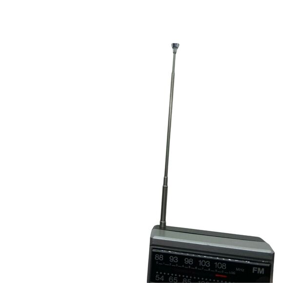 General Electric 7-2582D Black Silver Belt Clip FM AM Miniature Portable Radio - Picture 9 of 11